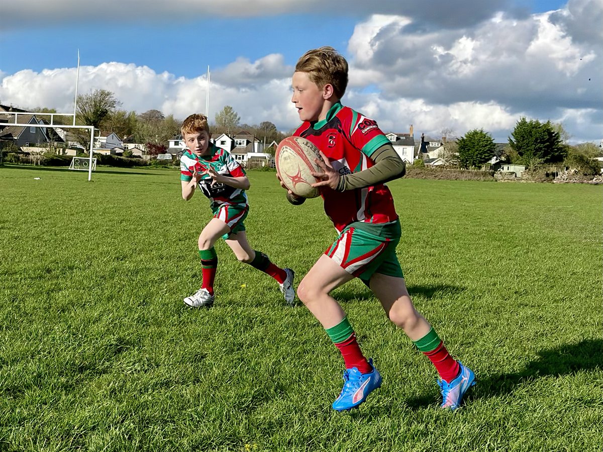 Vale Vultures players training together on the field